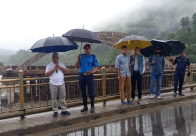 तनहुँमा पृथ्वी राजमार्गको जोखिमपूर्ण क्षेत्रको अनुगमन: उच्च सतर्कता अपनाउन प्रमुख जिल्ला अधिकारी शिवलाल तिवारीको अपिल