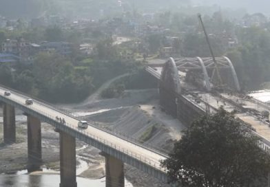 १ अर्ब २१ करोडको लागतमा प्रसिद्ध चार लेनको मादी नदीको पुल निर्माणाधीन अवस्थामा